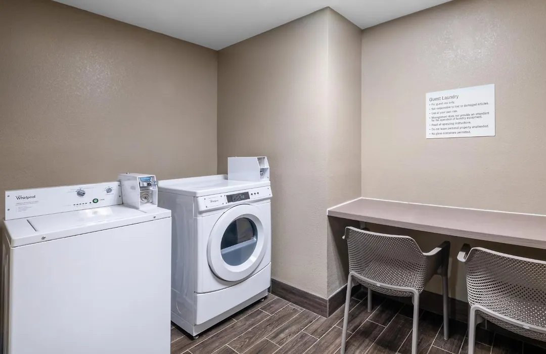 Prairie Crest Calgary Airport By Ihg-1